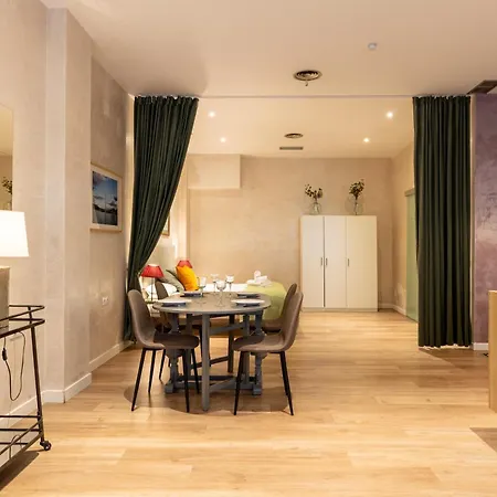 Holi-rent Trastamara Apartament *